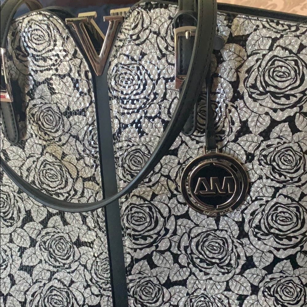 Ameri Mode Tote - image 6